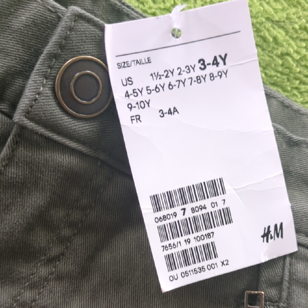 H&M Green Chino Pants with Adjustable Waist - Picture 2 of 6